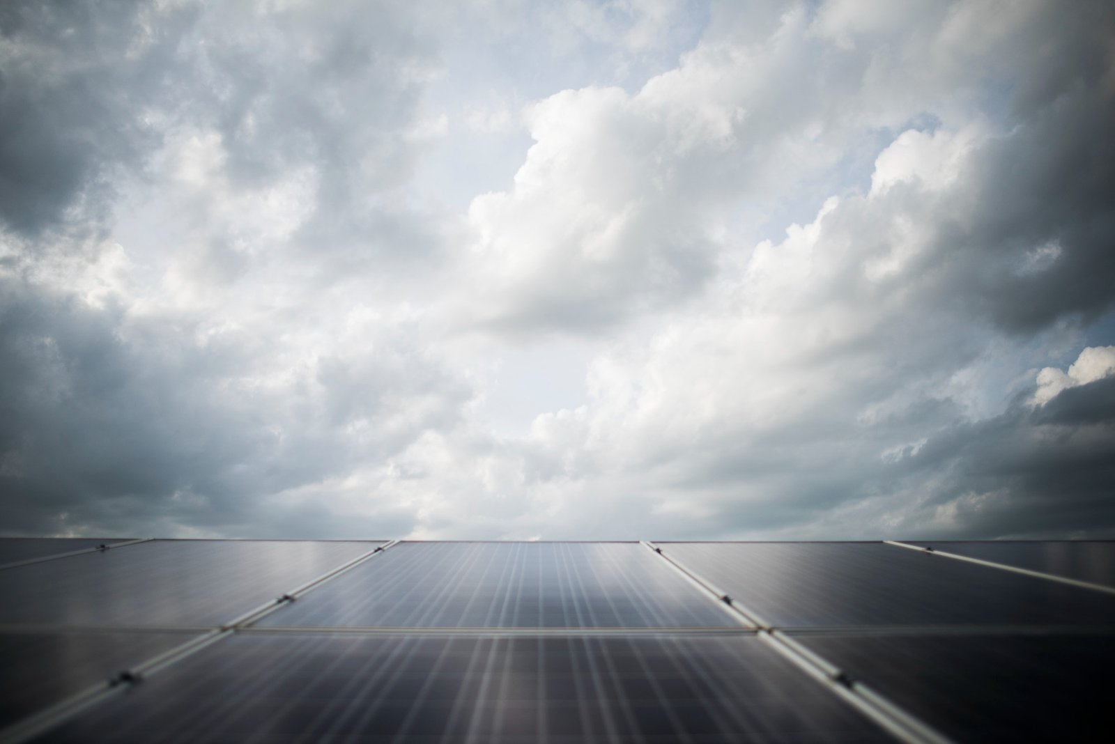 Can Solar Panels Still Perform on Cloudy Days?